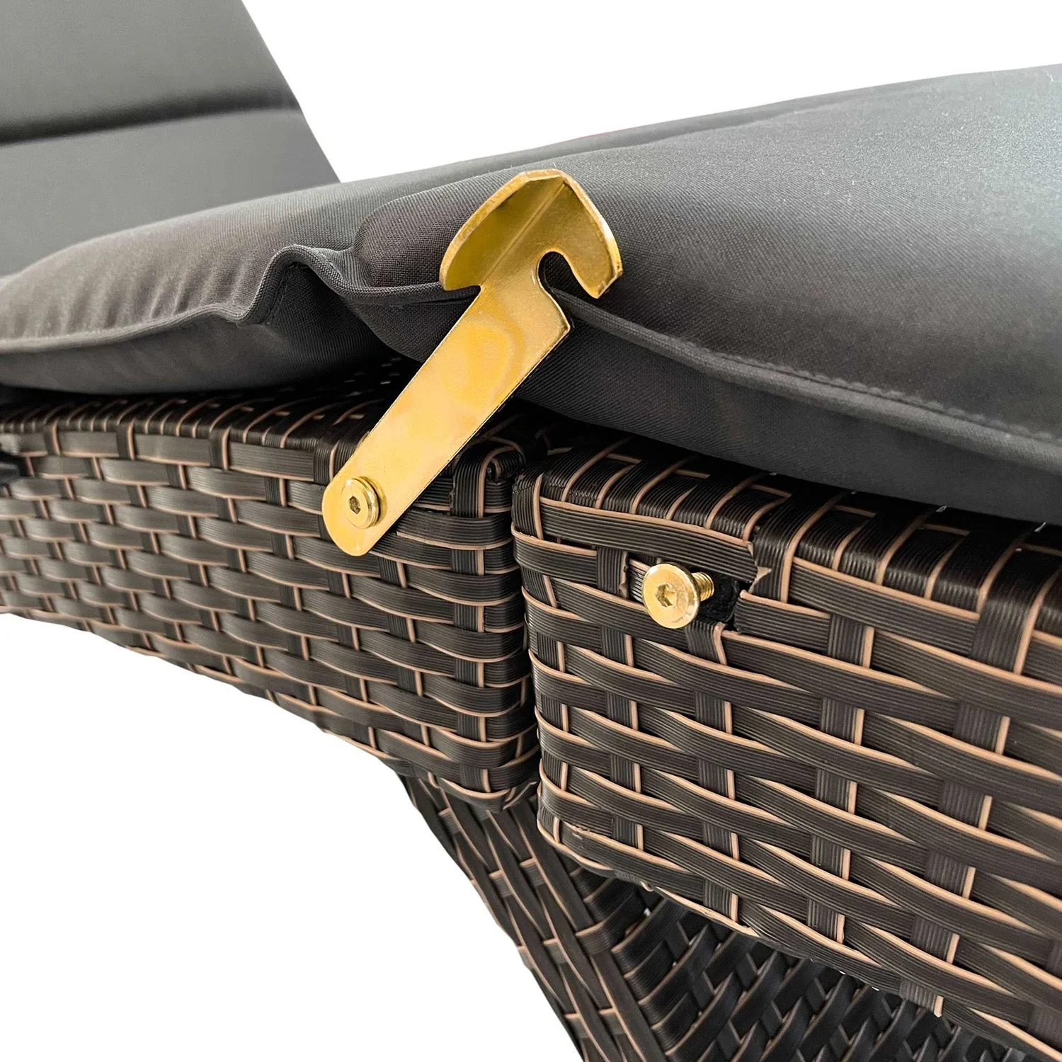 Vifah Modern Alameda Indoor / Outdoor / Patio Stretch Wicker Chaise - Image 4